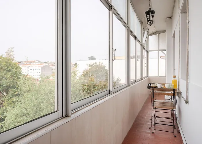 ! Luminous 2br Floor ! Praca Da Republica * Oporto