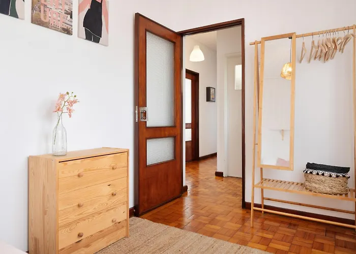 Lägenhet ! Luminous 2br Floor ! Praca Da Republica