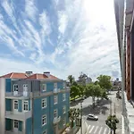 Apartamento ! Luminous 2br Floor ! Praça Da República Oporto