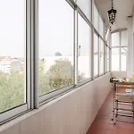 ! Luminous 2br Floor ! Praça Da República * Oporto