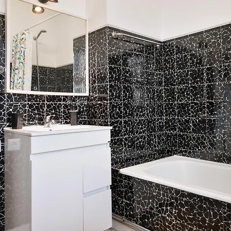 ! Luminous 2br Floor ! Praca Da Republica