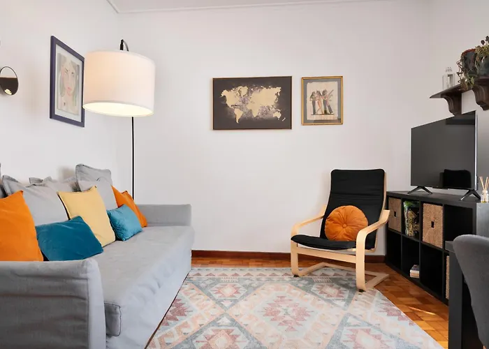 아파트 ! Luminous 2br Floor ! Praca Da Republica 포르투