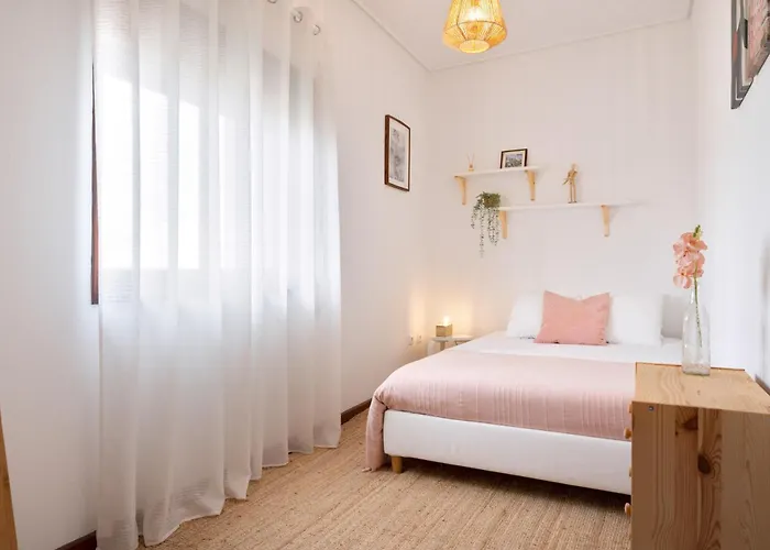 ! Luminous 2br Floor ! Praca Da Republica *