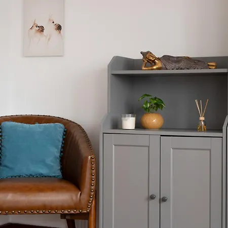 ! Luminous 2br Floor ! Praca Da Republica ポルト