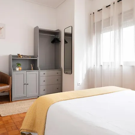 ! Luminous 2br Floor ! Praça Da República *